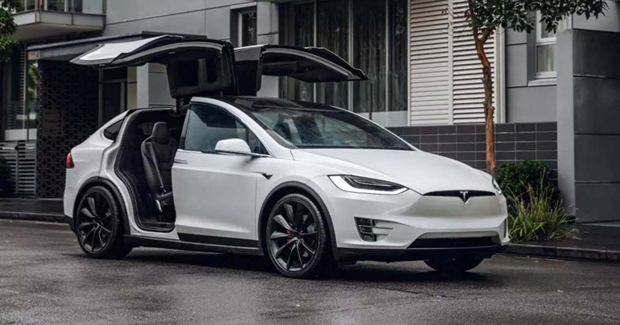 Tesla Model X